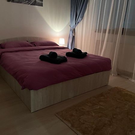 D&M Apartaments Yaş Dış mekan fotoğraf
