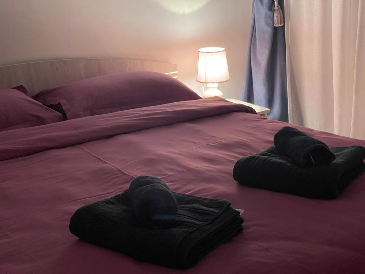 D&M Apartaments Yaş Dış mekan fotoğraf
